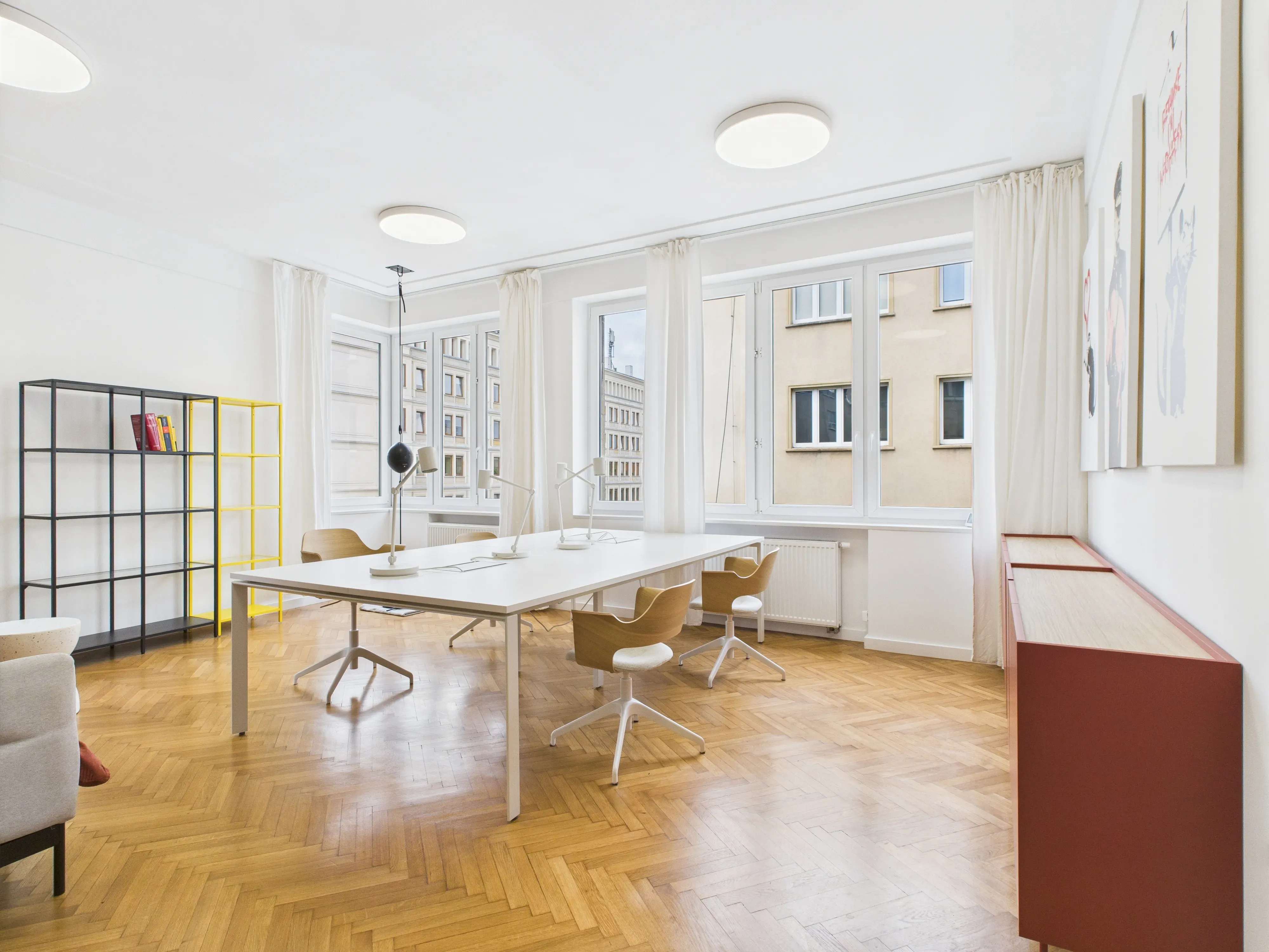 Kameralne biuro do wynajęcia  – hot desk