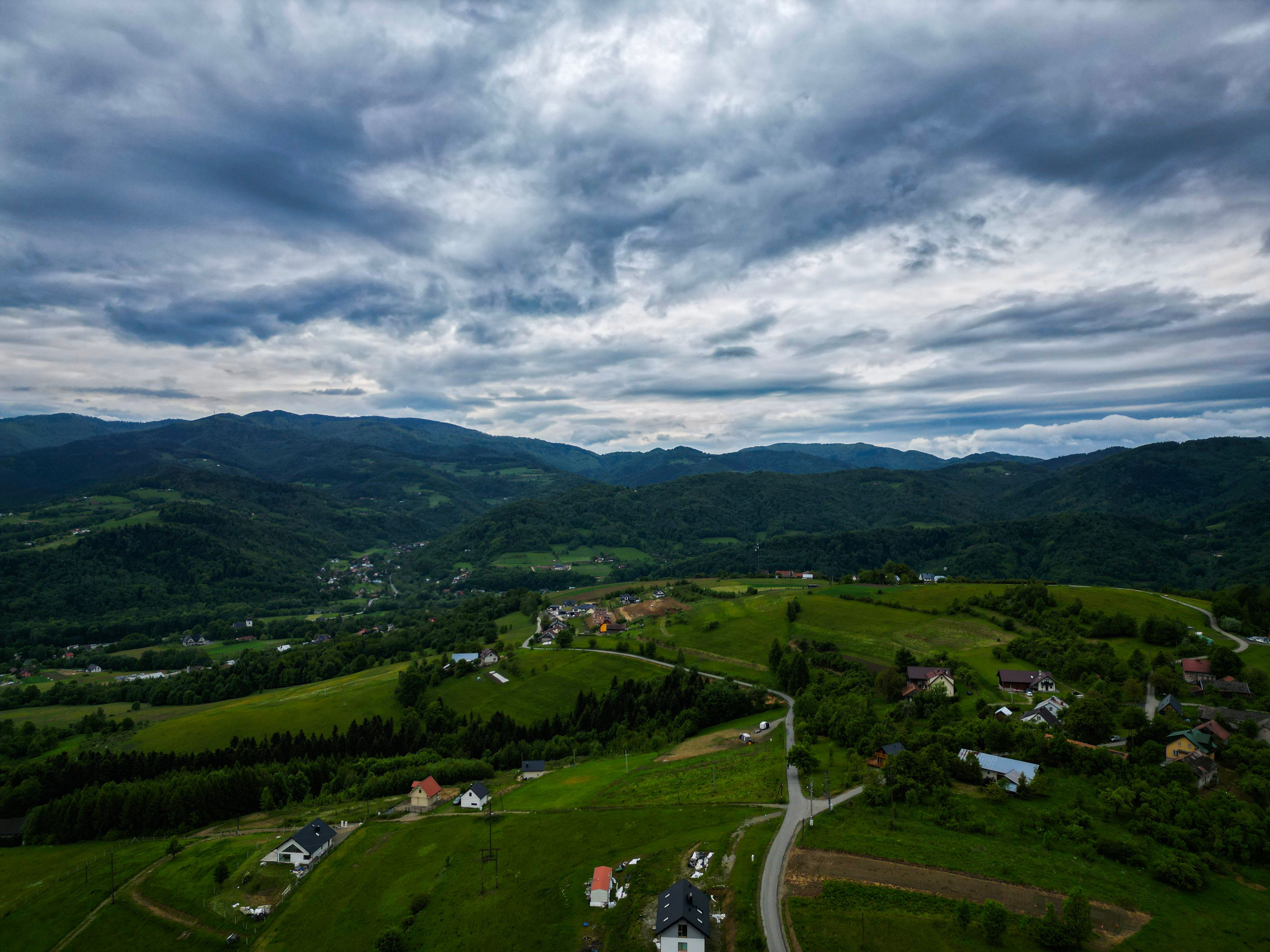 Duża widokowa działka  0,86ha - idealna pod domki na wynajem